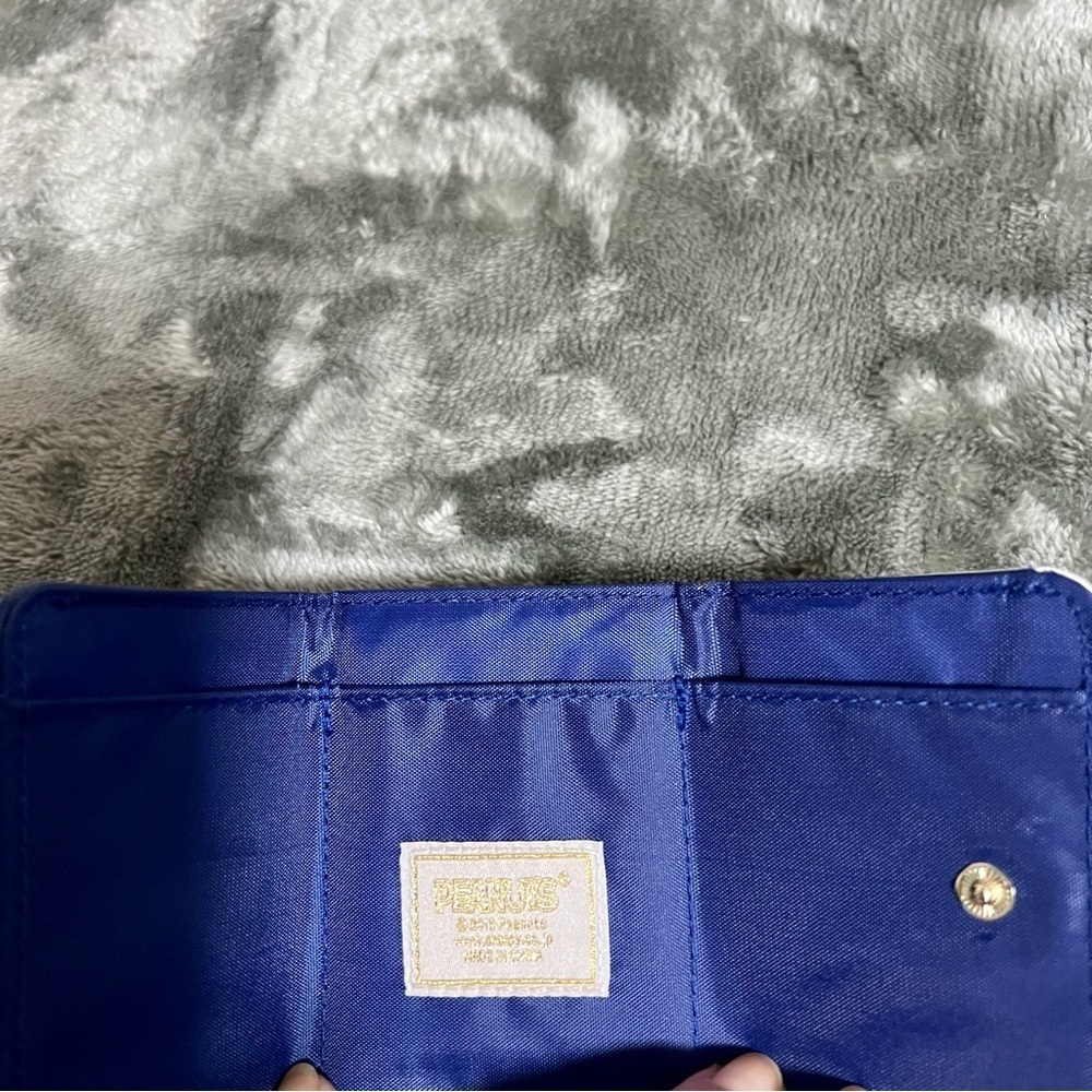 Peanuts Trifold Rare Mini Blue/White Leather Kiss lock Wallet - Picture 5 of 12
